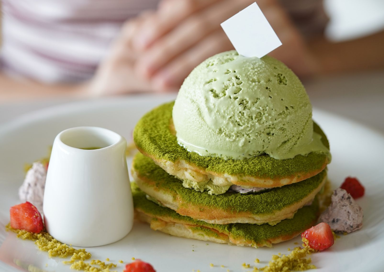 Matcha-pandekage med is