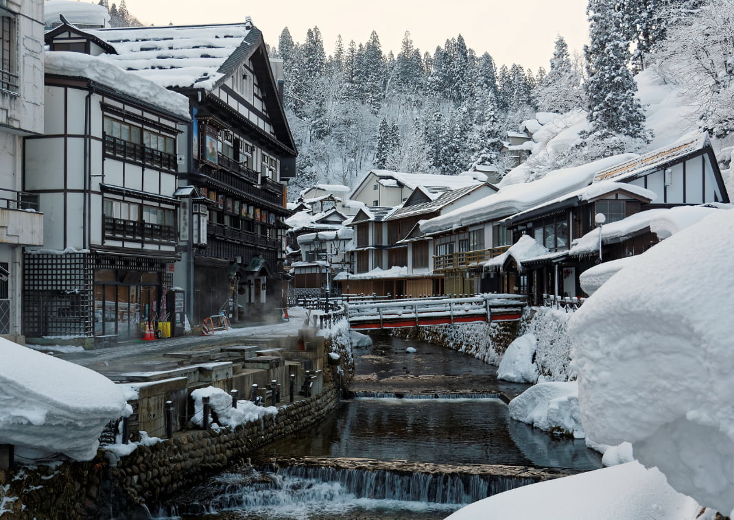 Vinter i Ginzan Onsen
