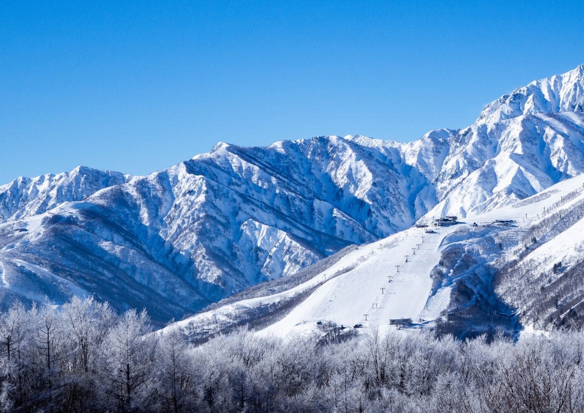 Snødekte japanske Alper i Nagano