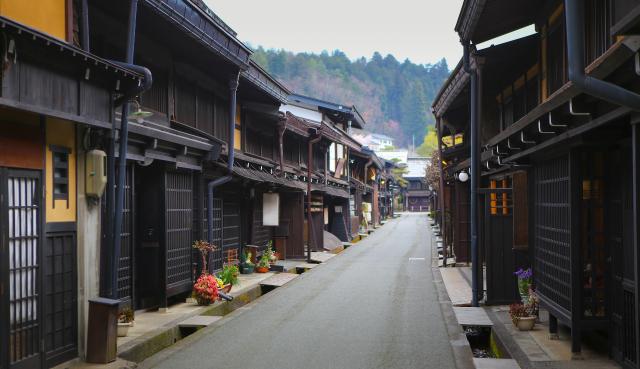 Takayamas gamleby 