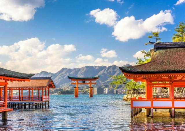 Den berømte flytende torii-porten