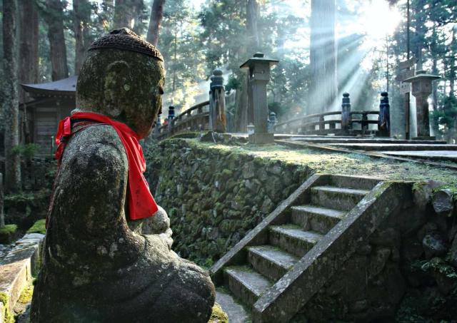 Okunoin kirkegård, Mount Koya