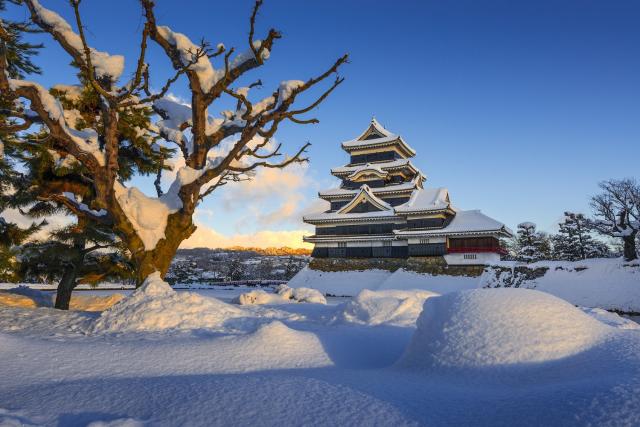 Matsumoto slott om vinteren