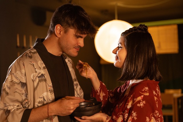 Par deler japansk mat